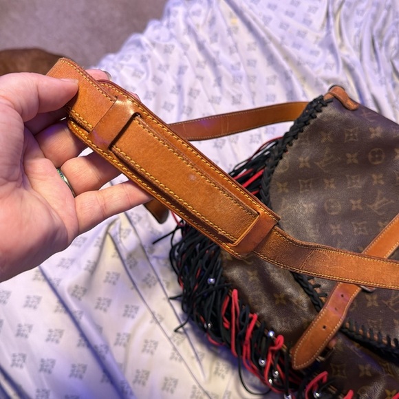 Louis Vuitton Saddlebag - Picture 13 of 14